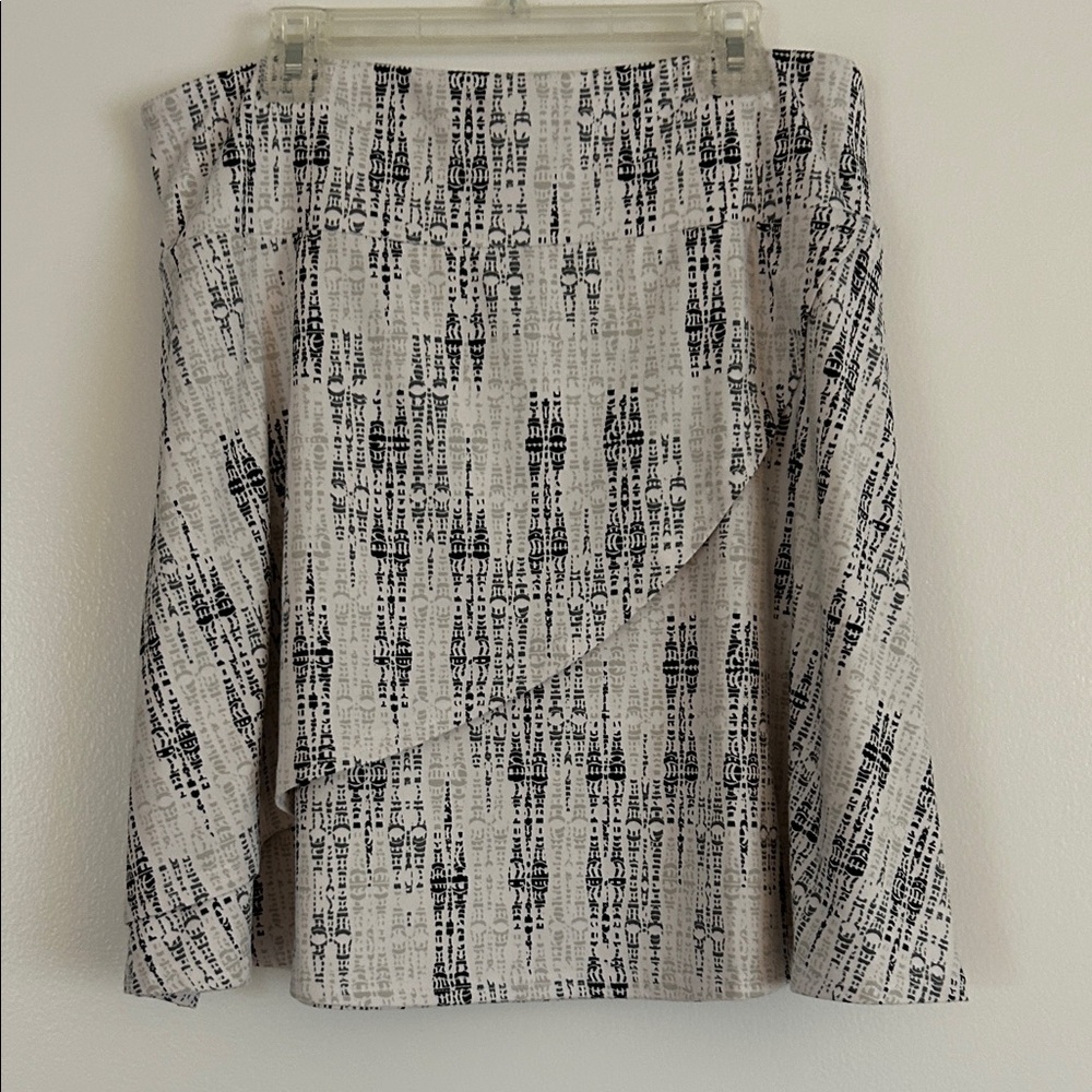 Soybu Asymmetrical Cream and Black Skirt